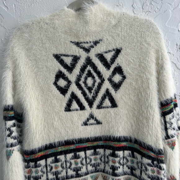 Anthropology My Michelle fuzzy long Aztec print boho long cardigan, size M - Picture 8 of 16